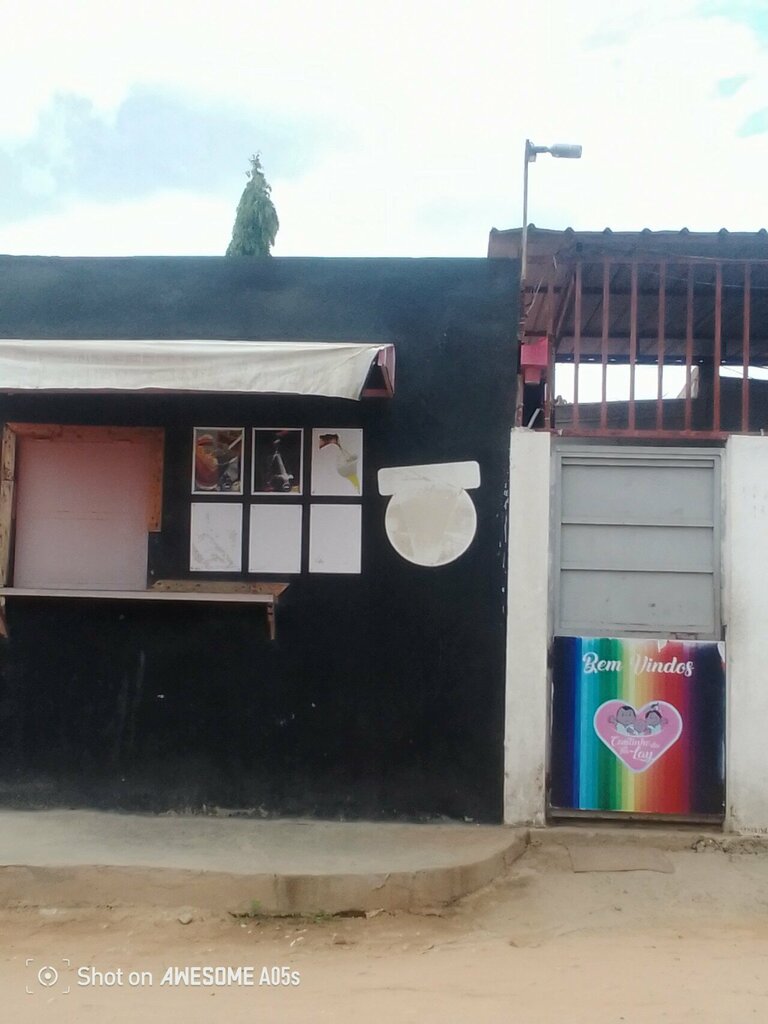 Bar, pub Cantinho Tia Lay, Loanda, photo