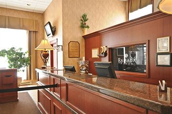 Фото Ramada Plaza by Wyndham Gatineau/Manoir du Casino