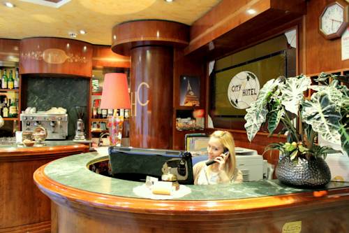 Фото Hotel City