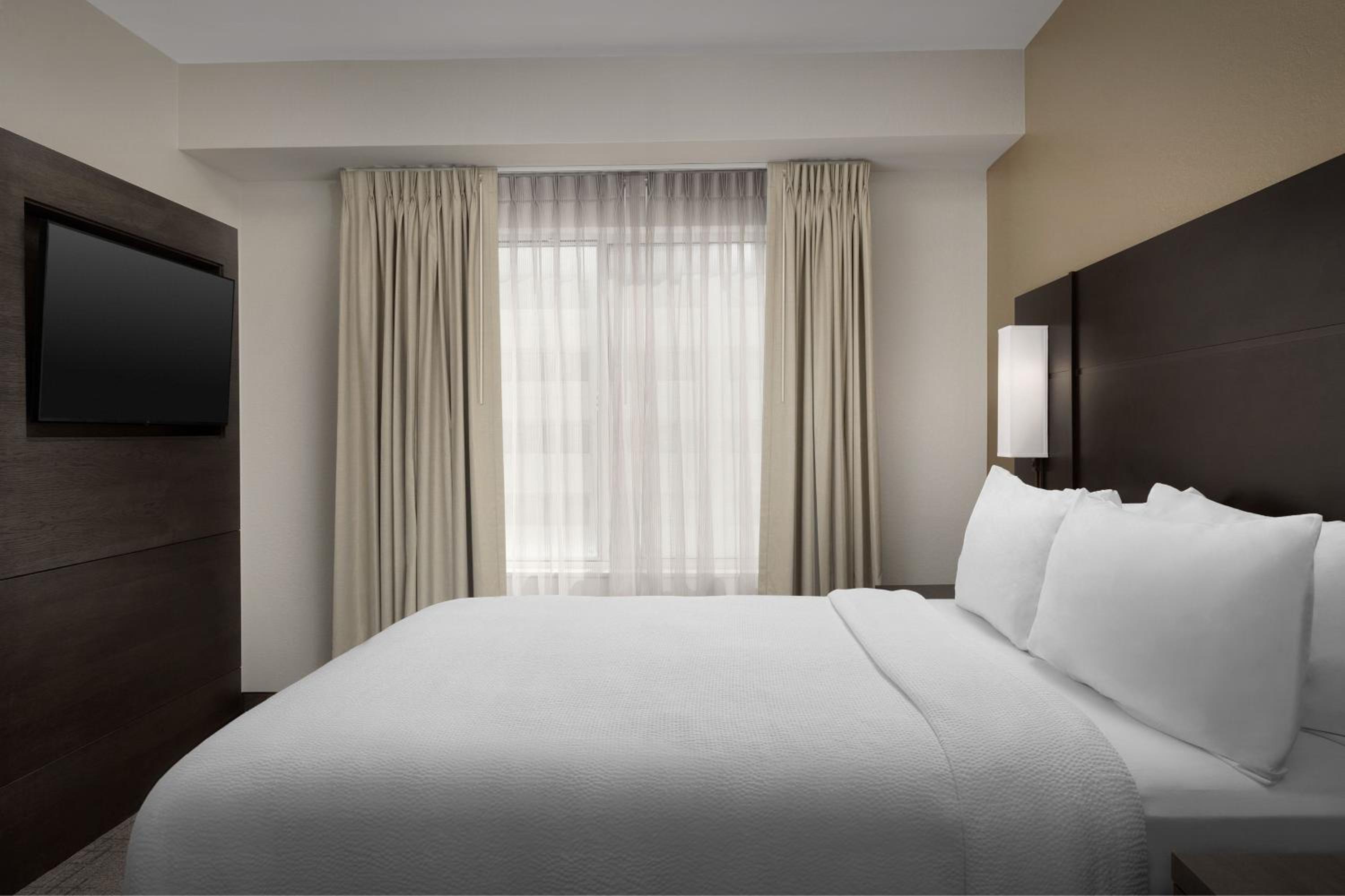 Фото Residence Inn by Marriott Charlotte SouthPark