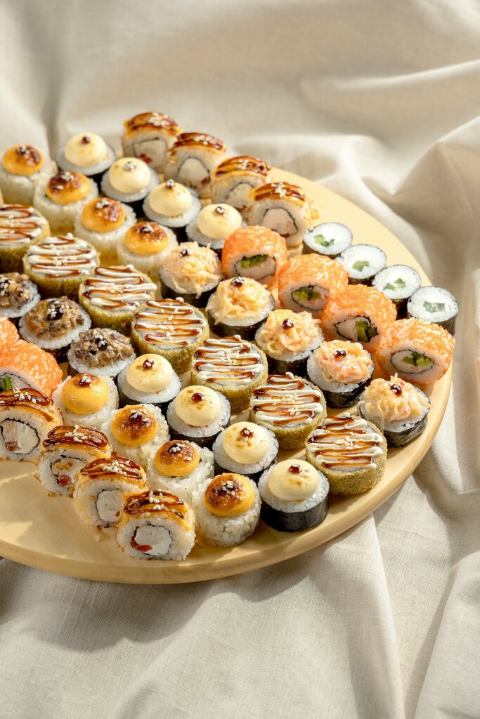 Food and lunch delivery Farfor, Vladimir, photo