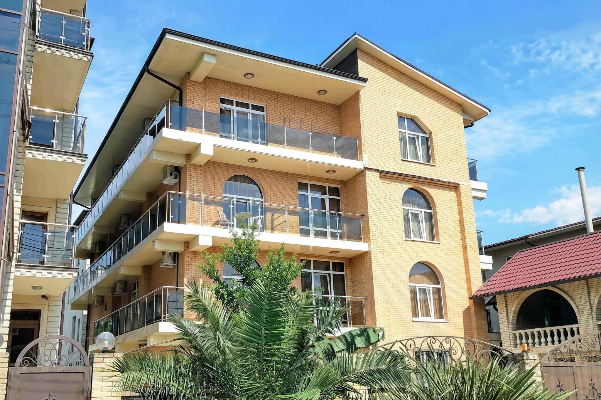 Фото отеля 2