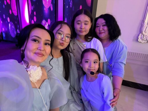 Әйелім және досыммен үштік