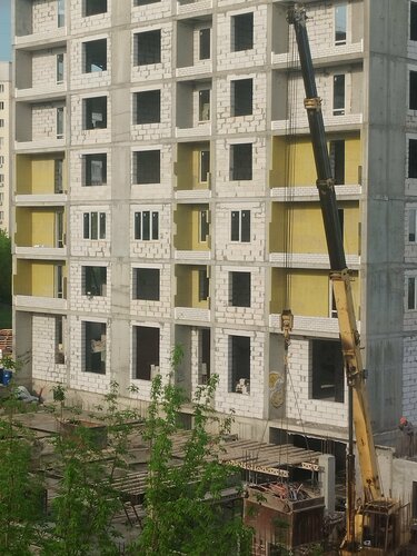 Ет түсті шұлық киген жалаңаш