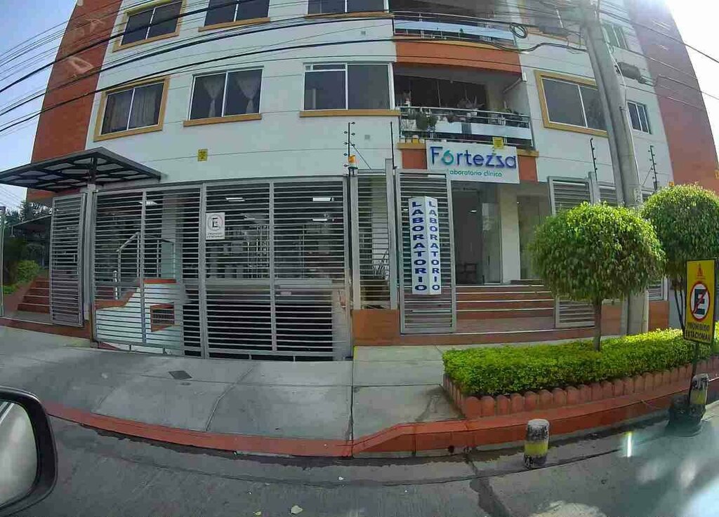 Medical laboratory Fortezza, Cochabamba, photo