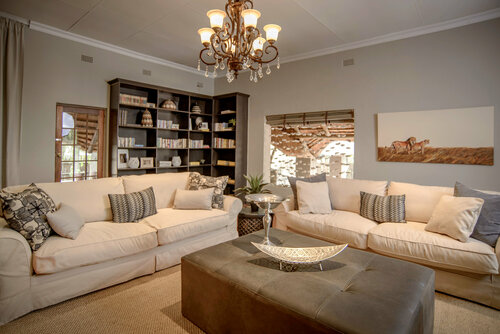 Отель Shiduli Private Game Lodge