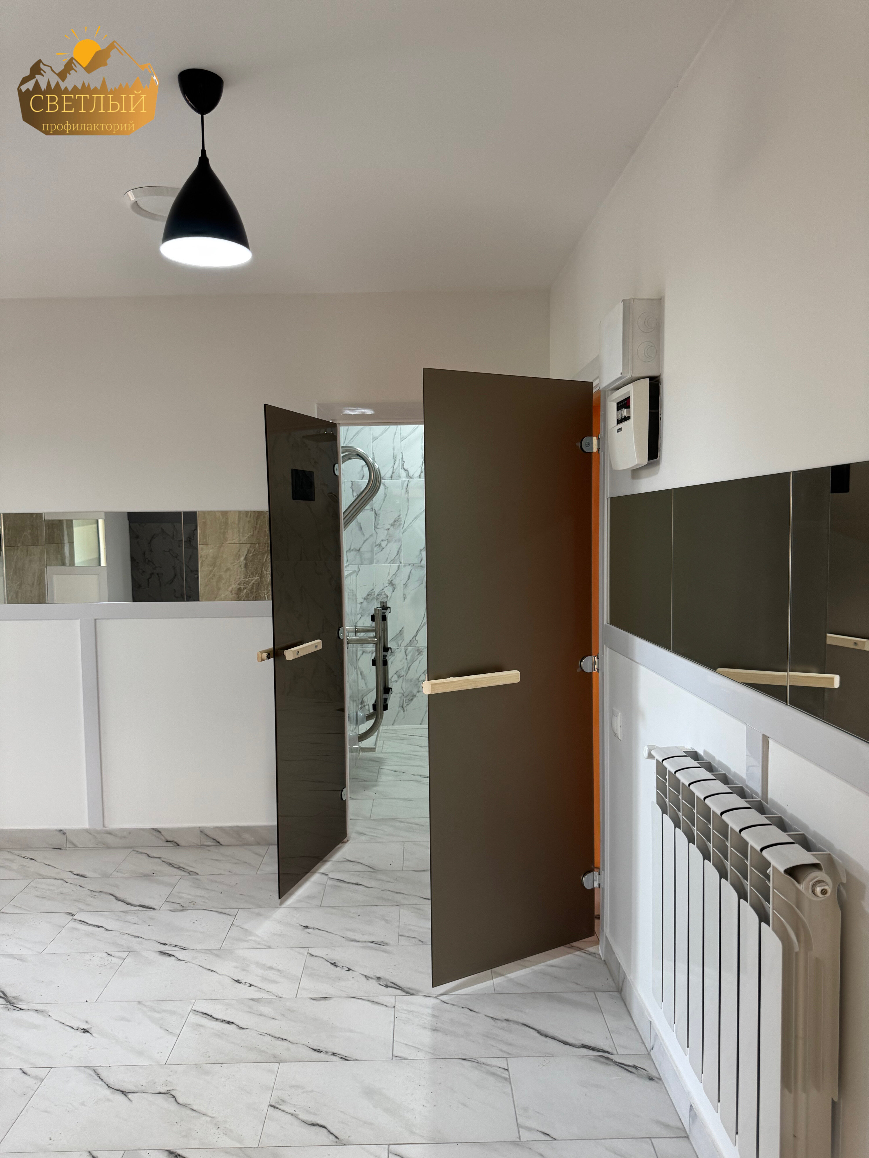 Фото Светлый