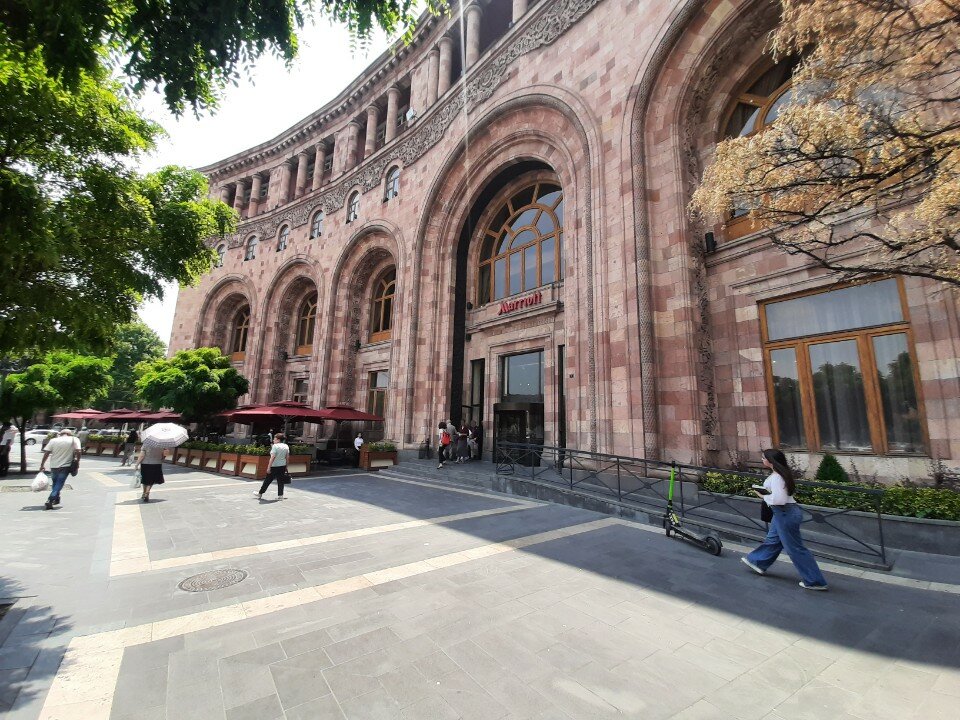 Фото Armenia Marriott Hotel Yerevan