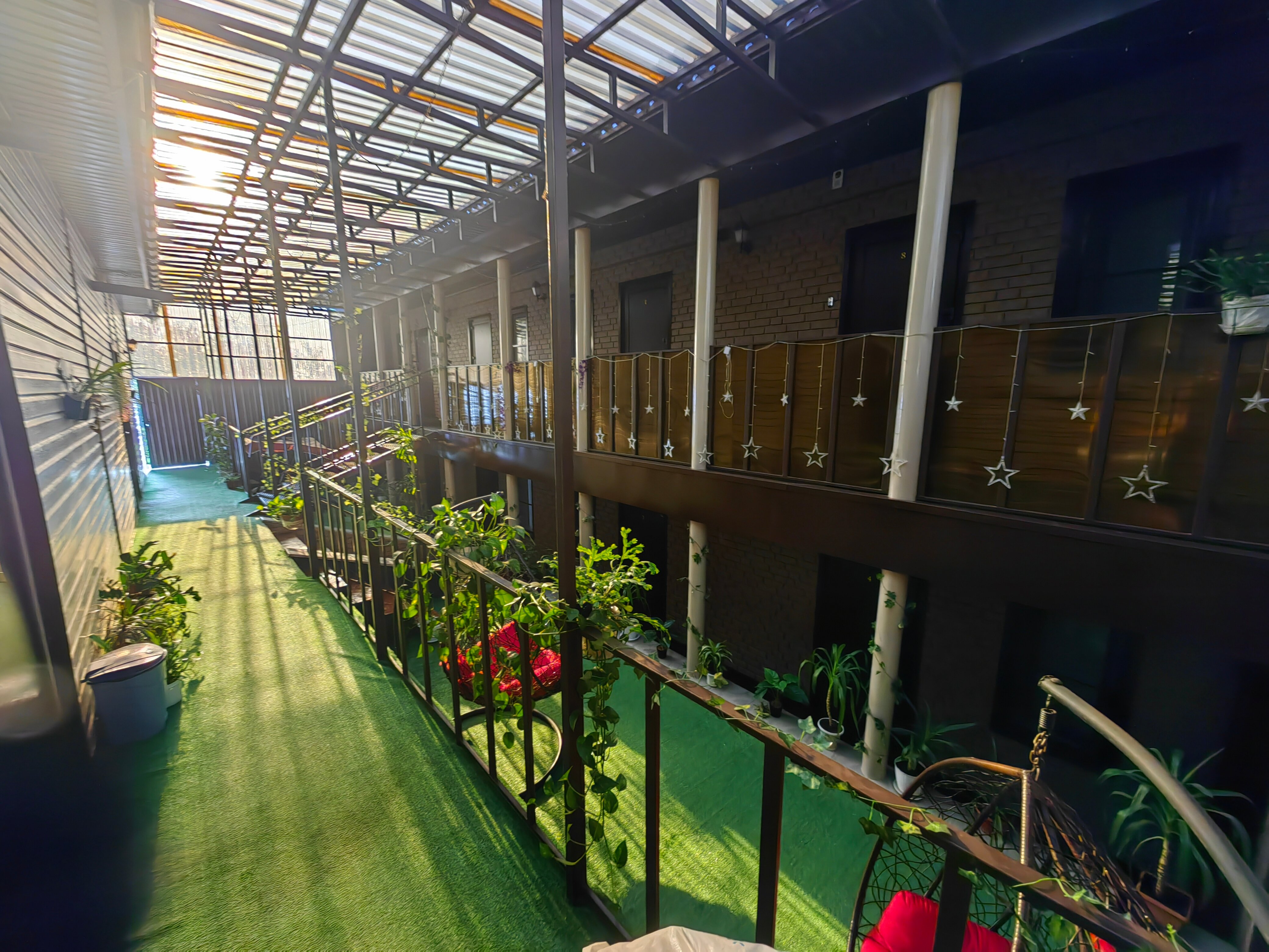 Фото отеля 2