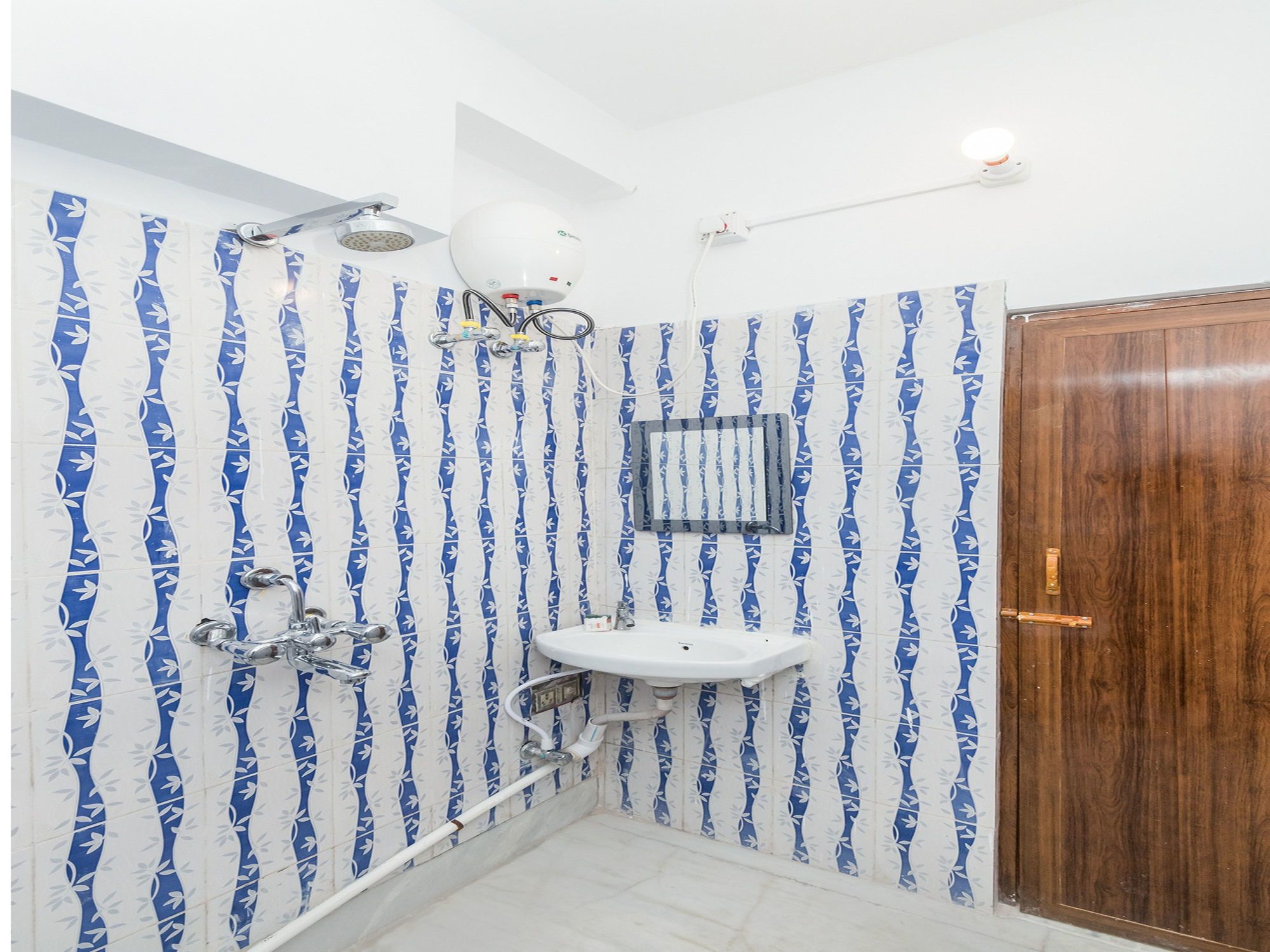 Фото Oyo 10246 New Silver Inn