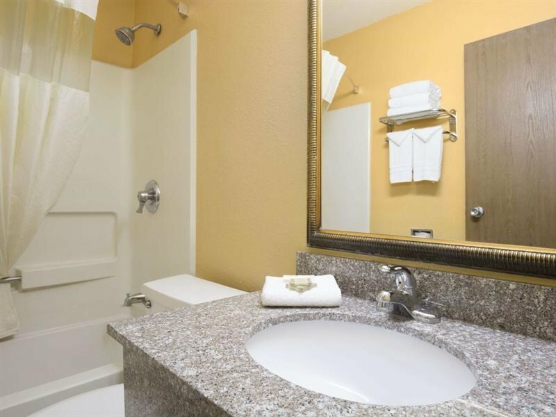 Фото Super 8 by Wyndham Amarillo