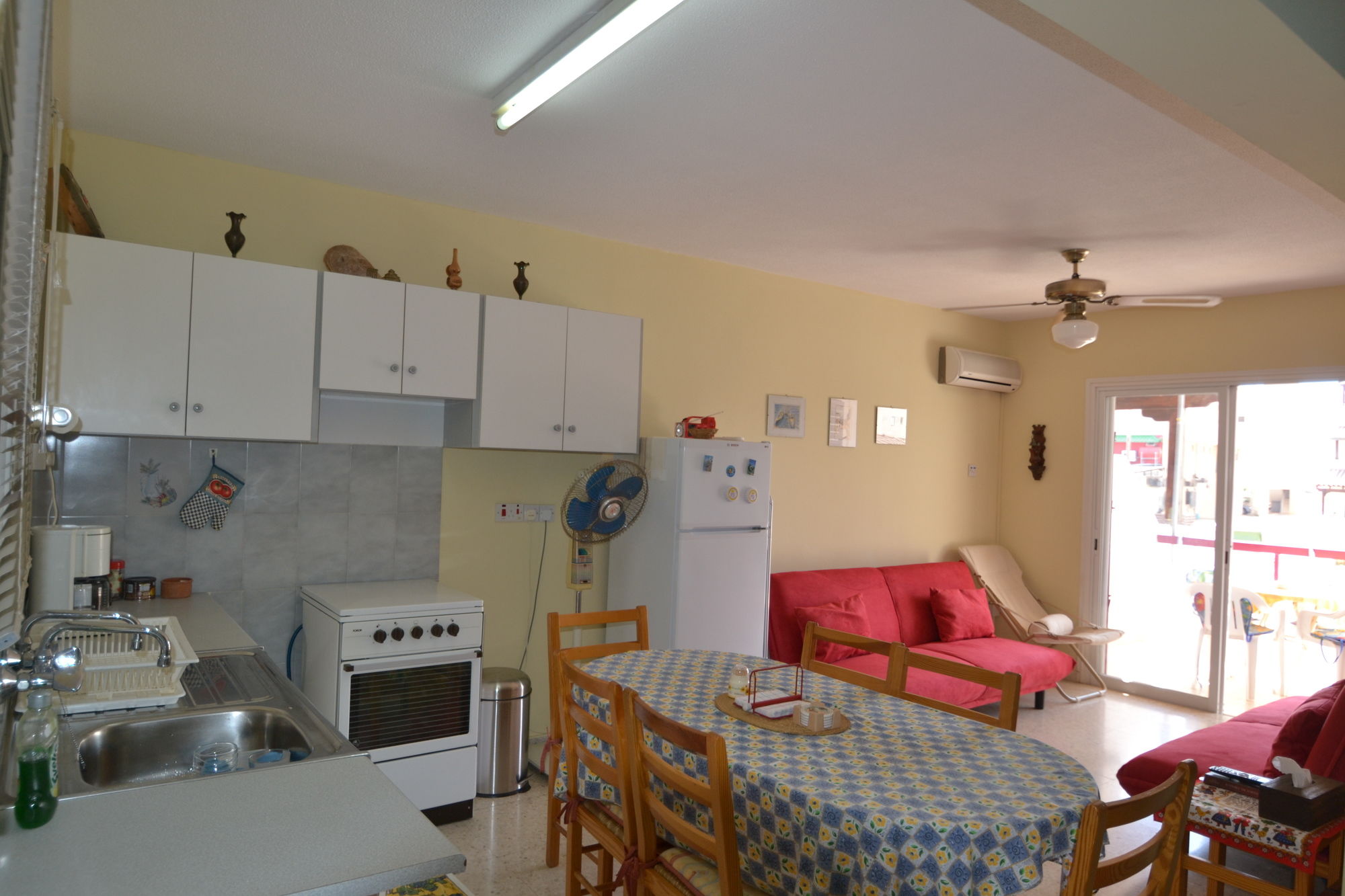 Фото Solomos Apartment