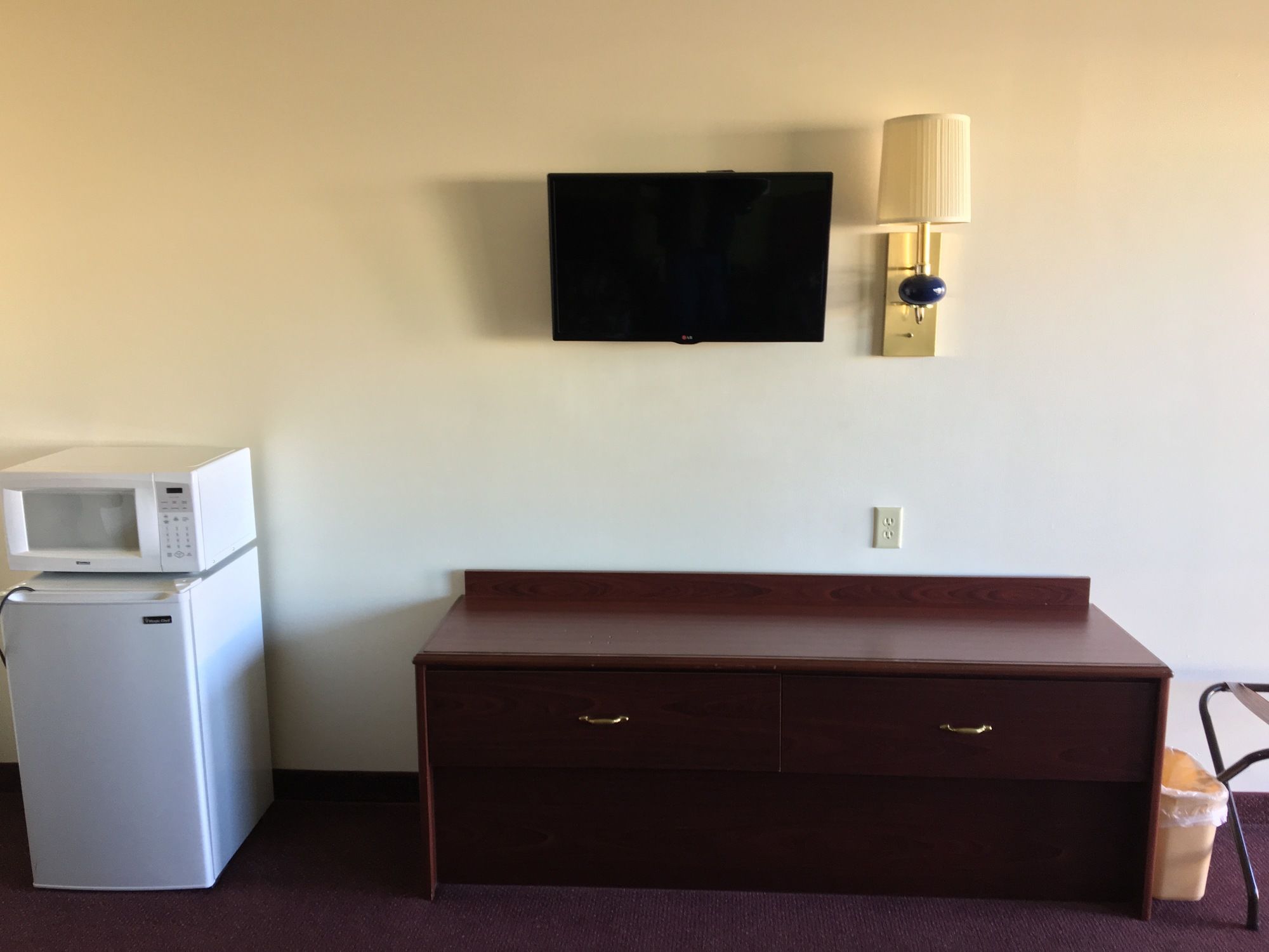 Фото Thunderbird Motor Inn Baraboo