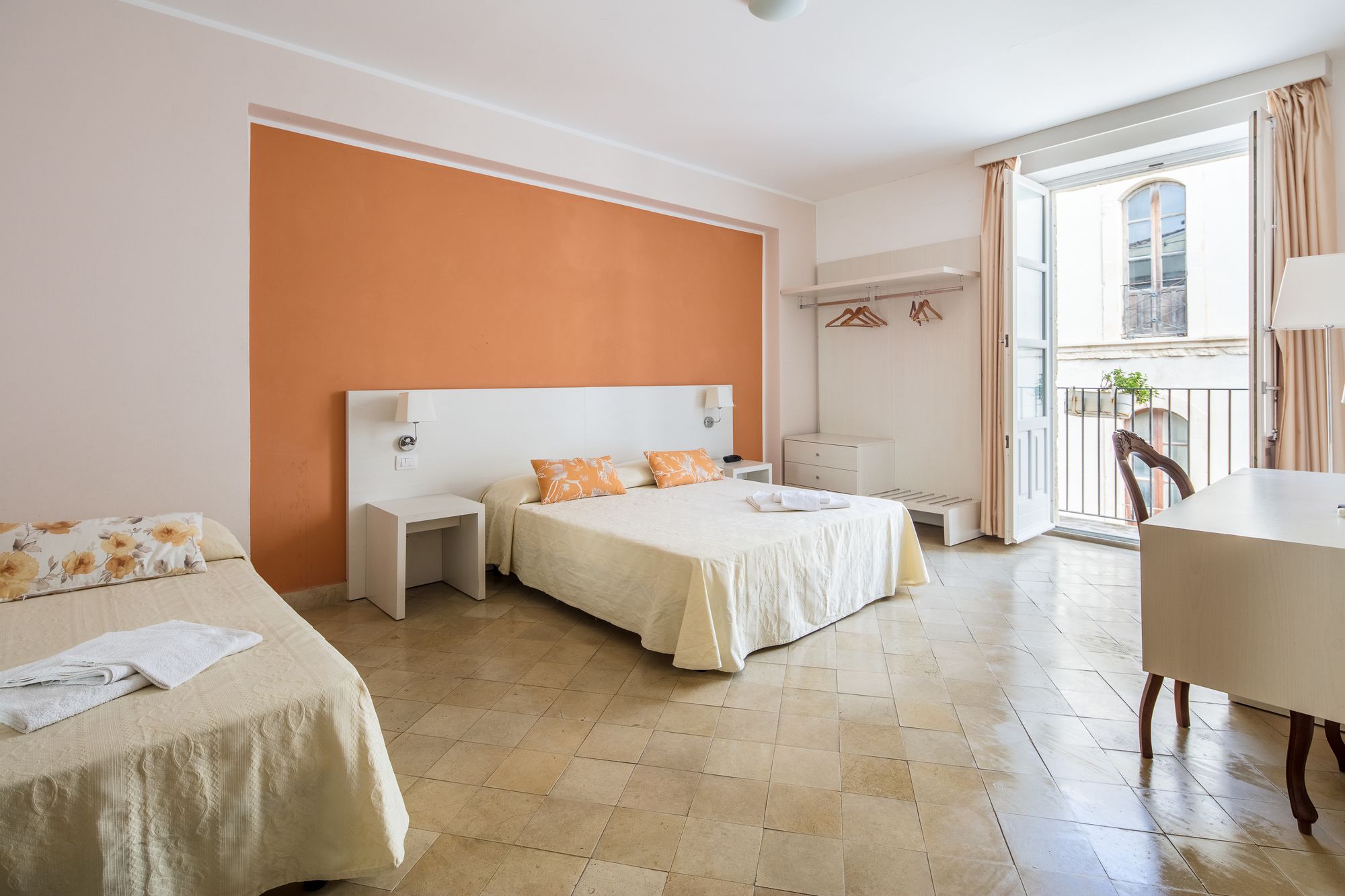 Фото Nuova Mastrarua Rooms