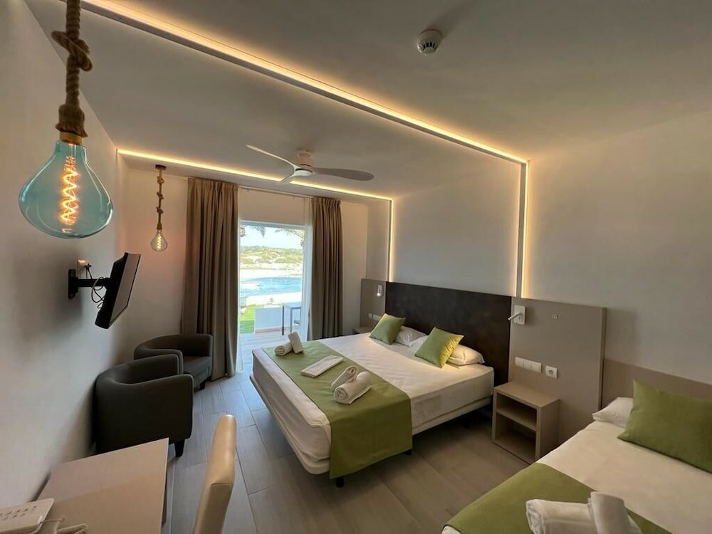 Фото Hotel Roca Bella