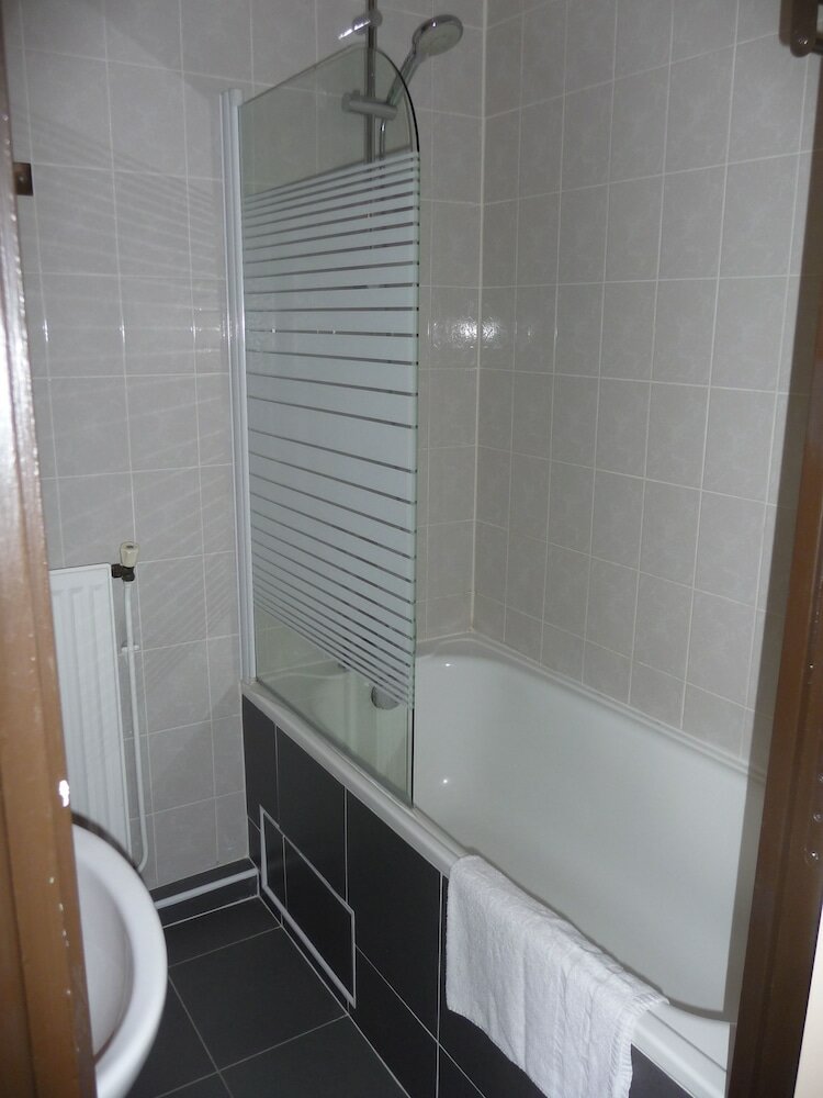 Фото Hotel Des Buttes Chaumont