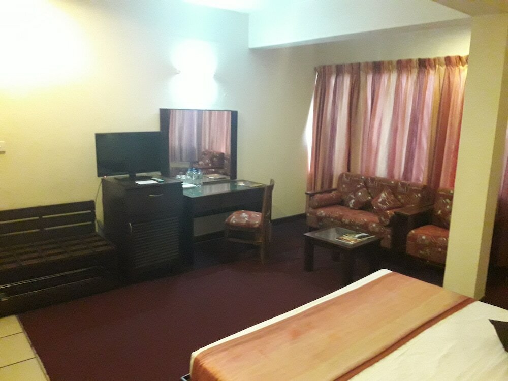 Фото Hotel Janaki