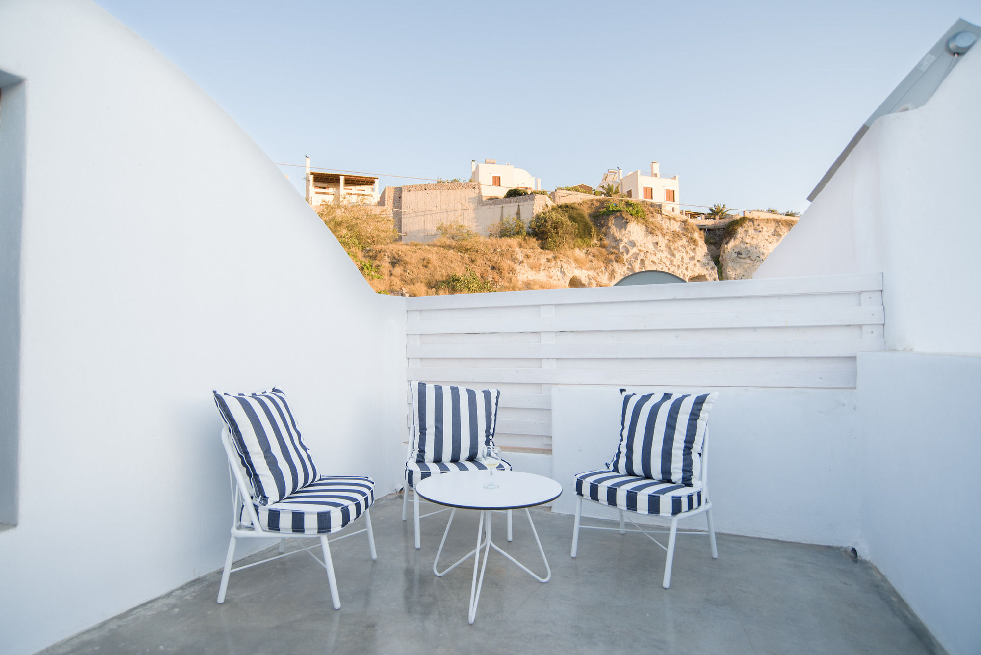 Фото Lagadi Suites by K&k