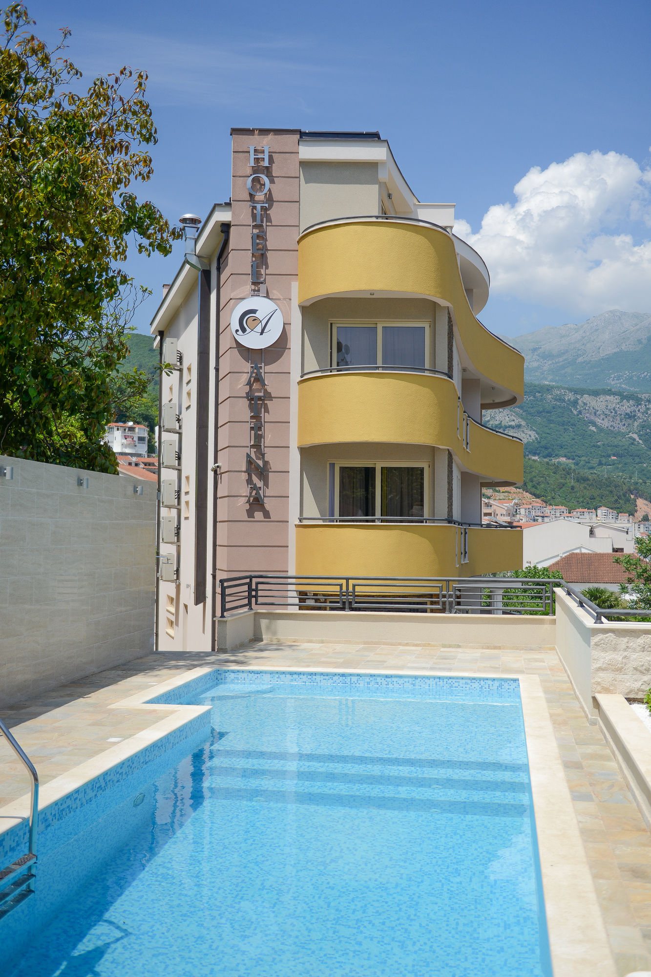 Фото Hotel Atina