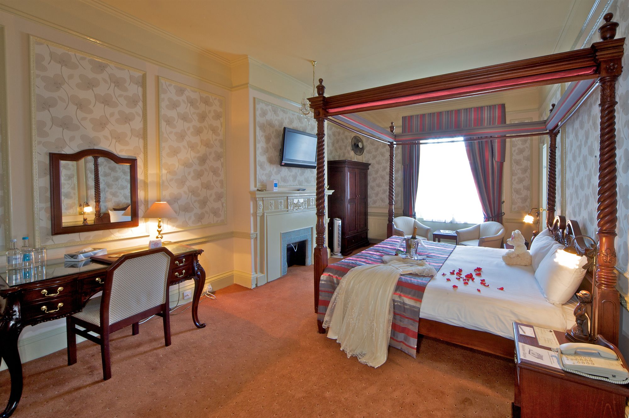 Фото Milford Hall Hotel & SPA