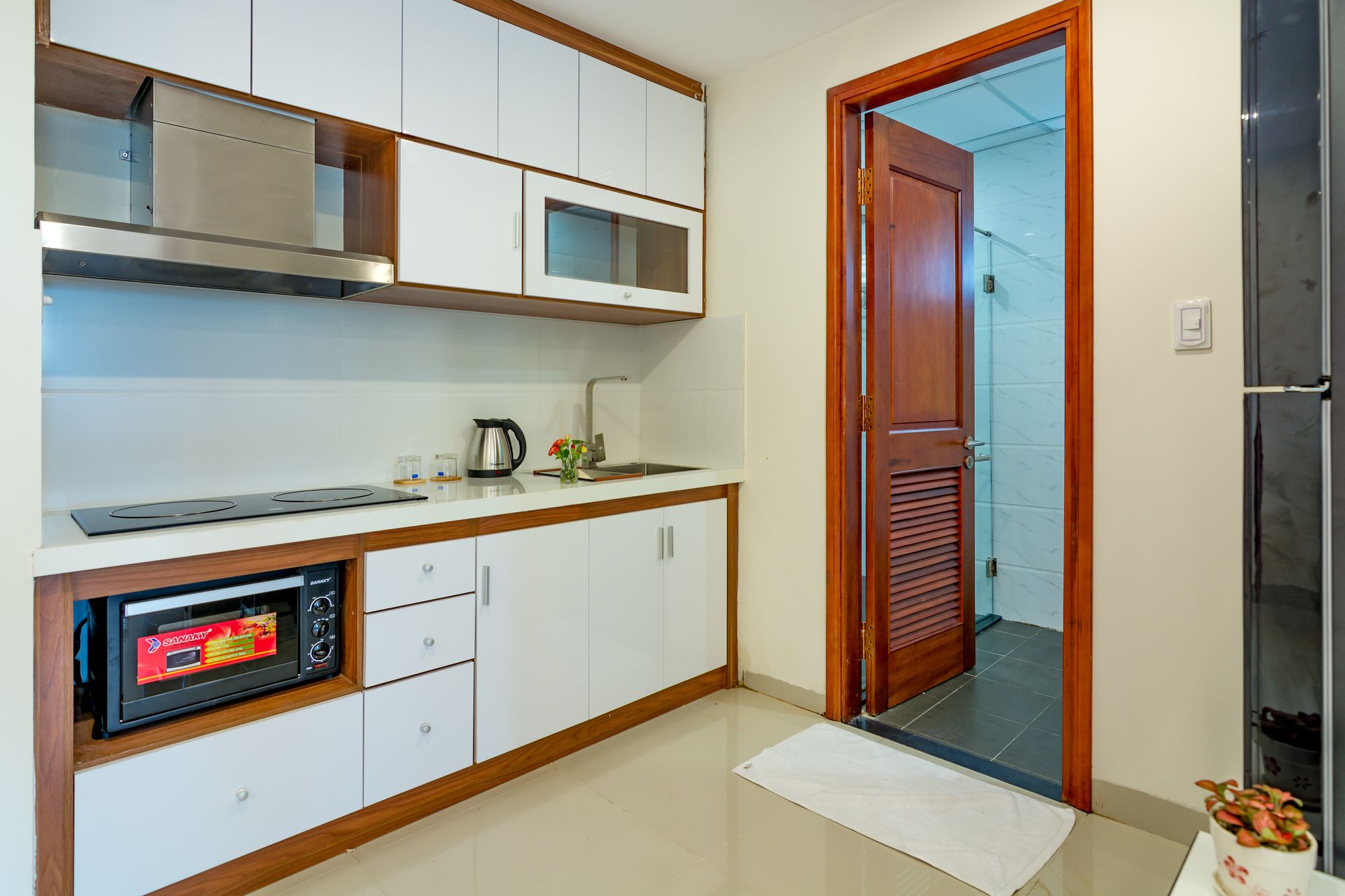 Фото Salamander Hotel and Apartment