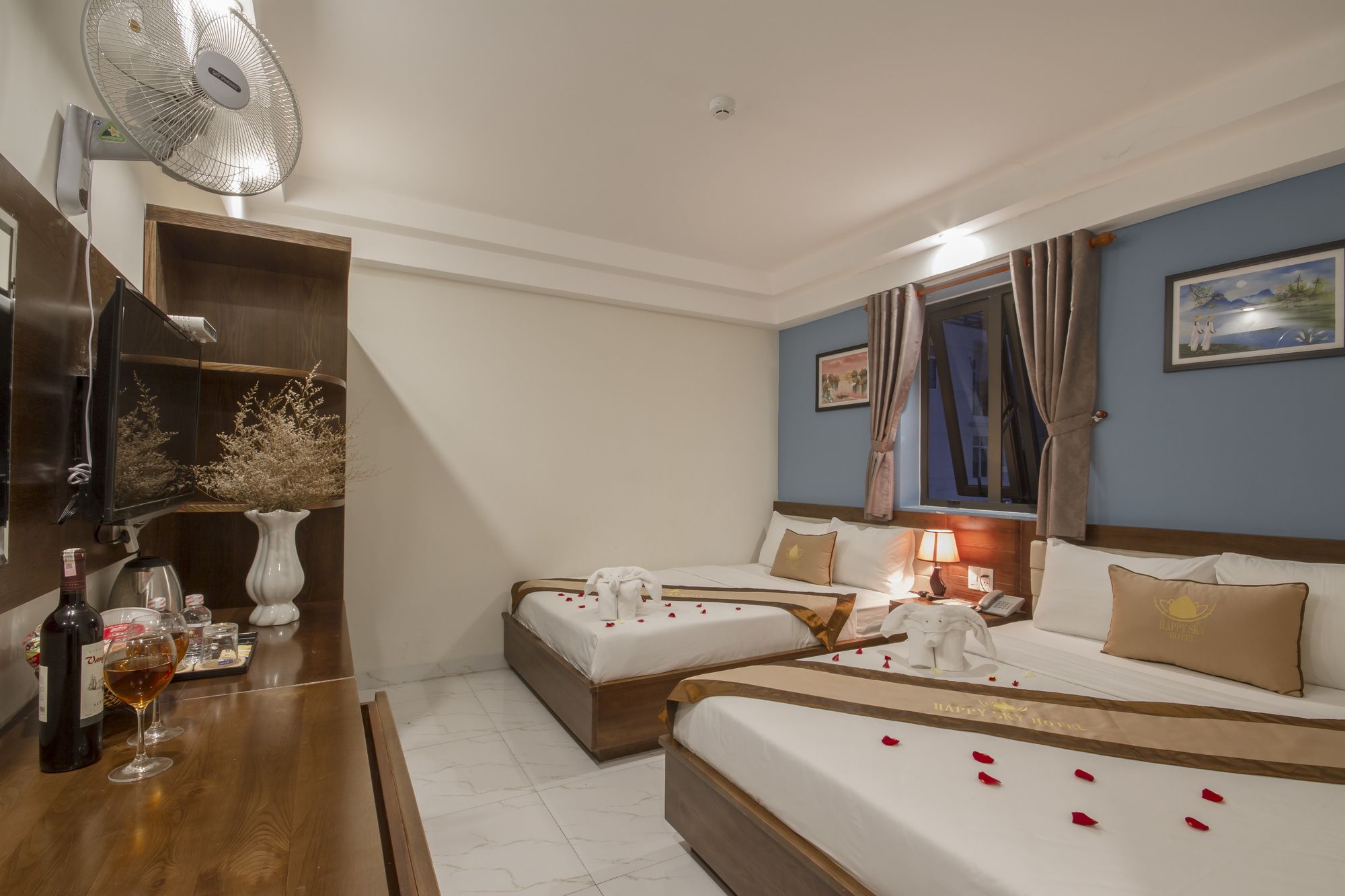 Фото Happy Sky Hotel