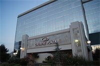 Фото Crowne Plaza Tulsa - Southern Hills