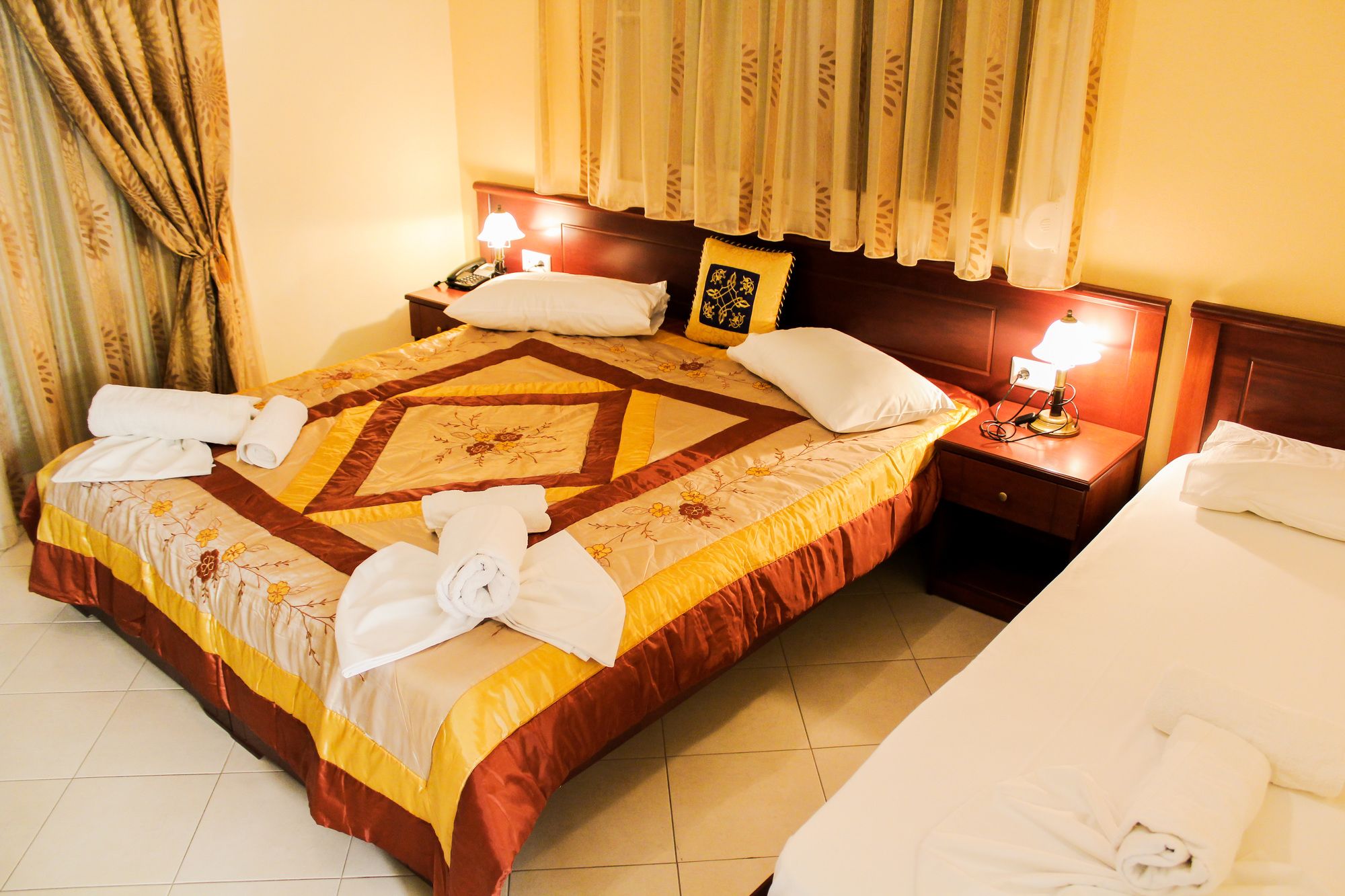 Фото Diamond Hotel