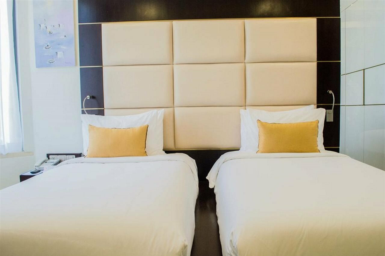 Фото Holiday Beach Hotel Danang