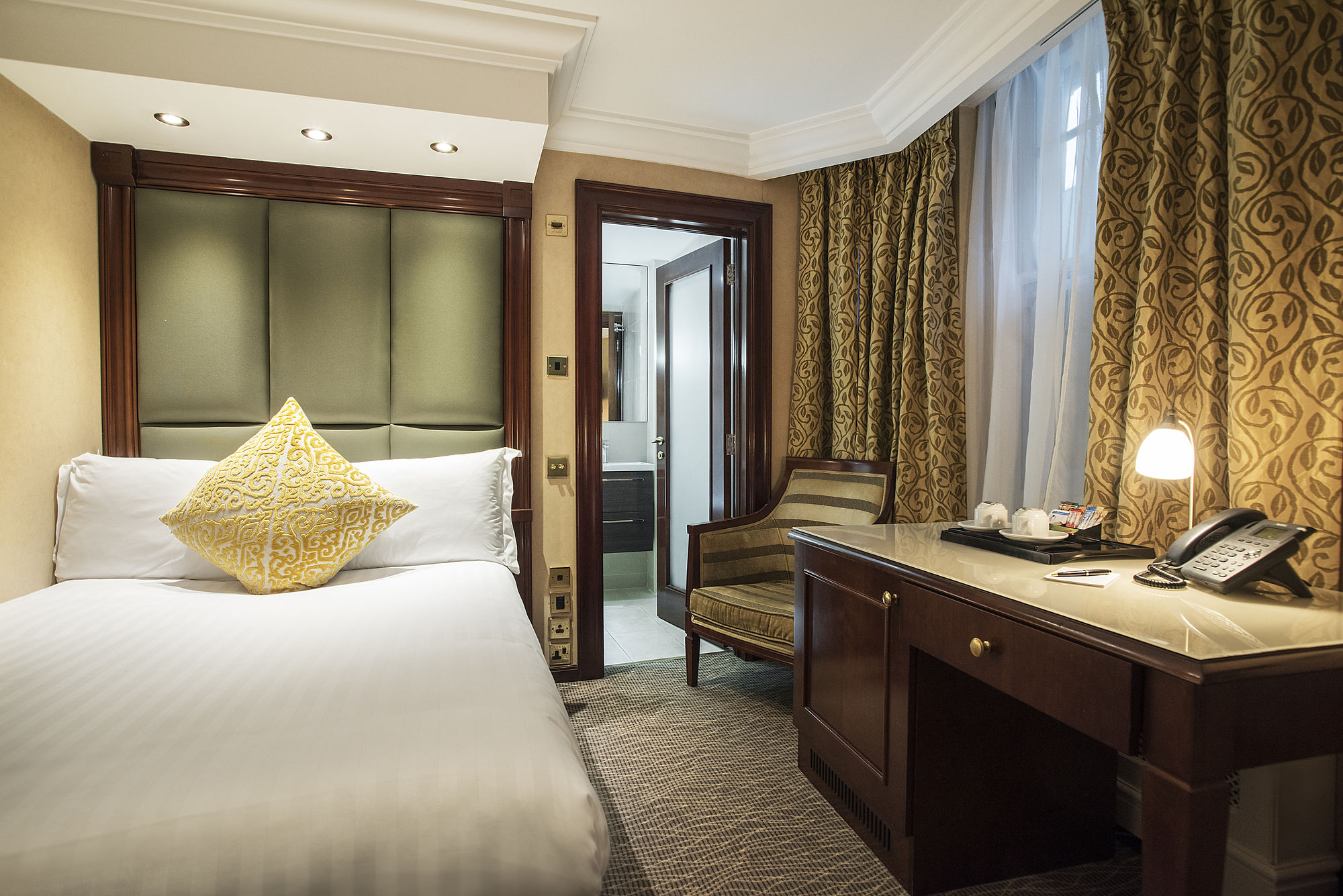 Фото The Prime London Hotel