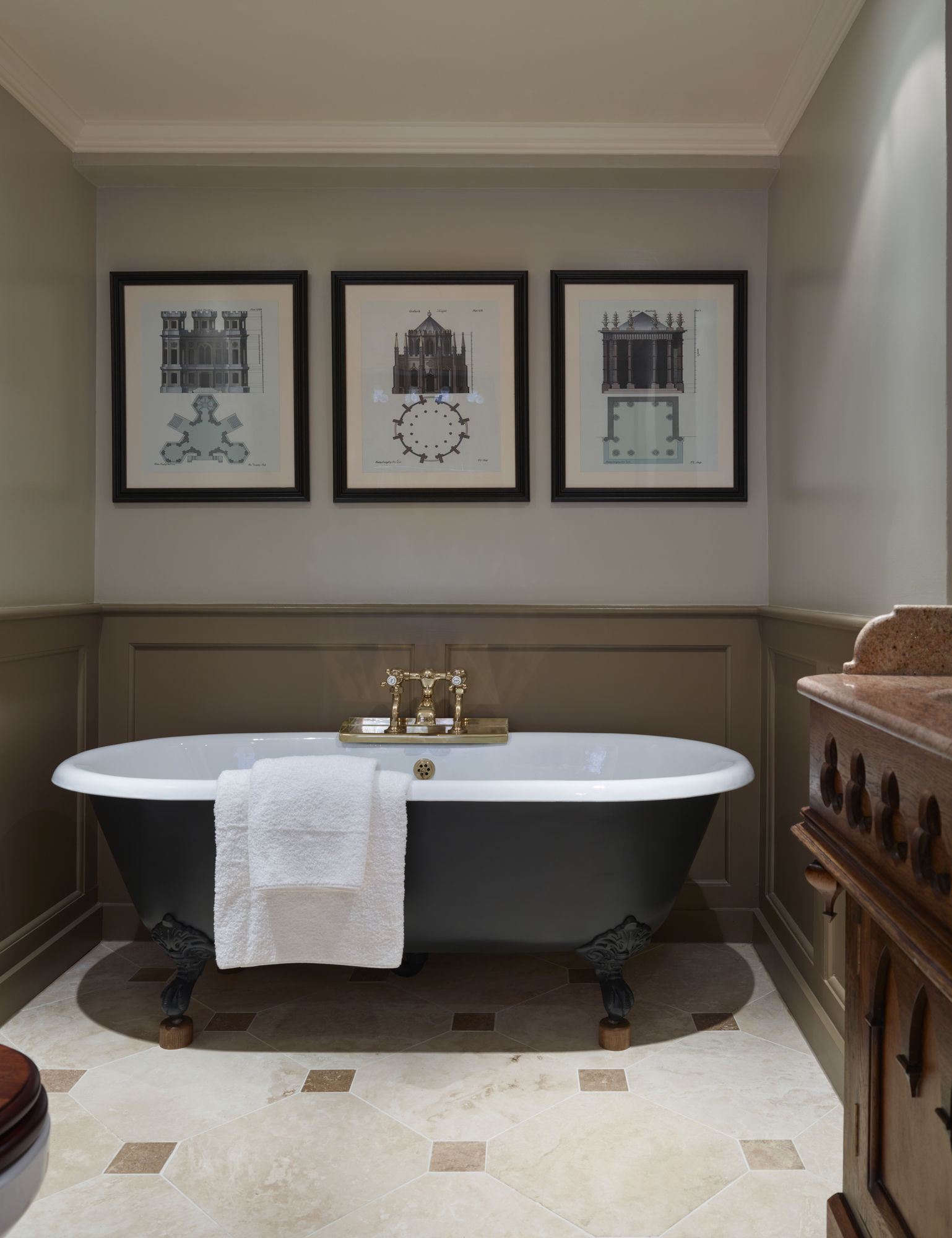 Фото Batty Langley's