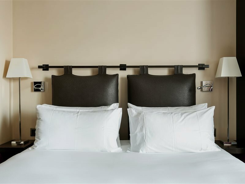 Фото Eastwest Hotel