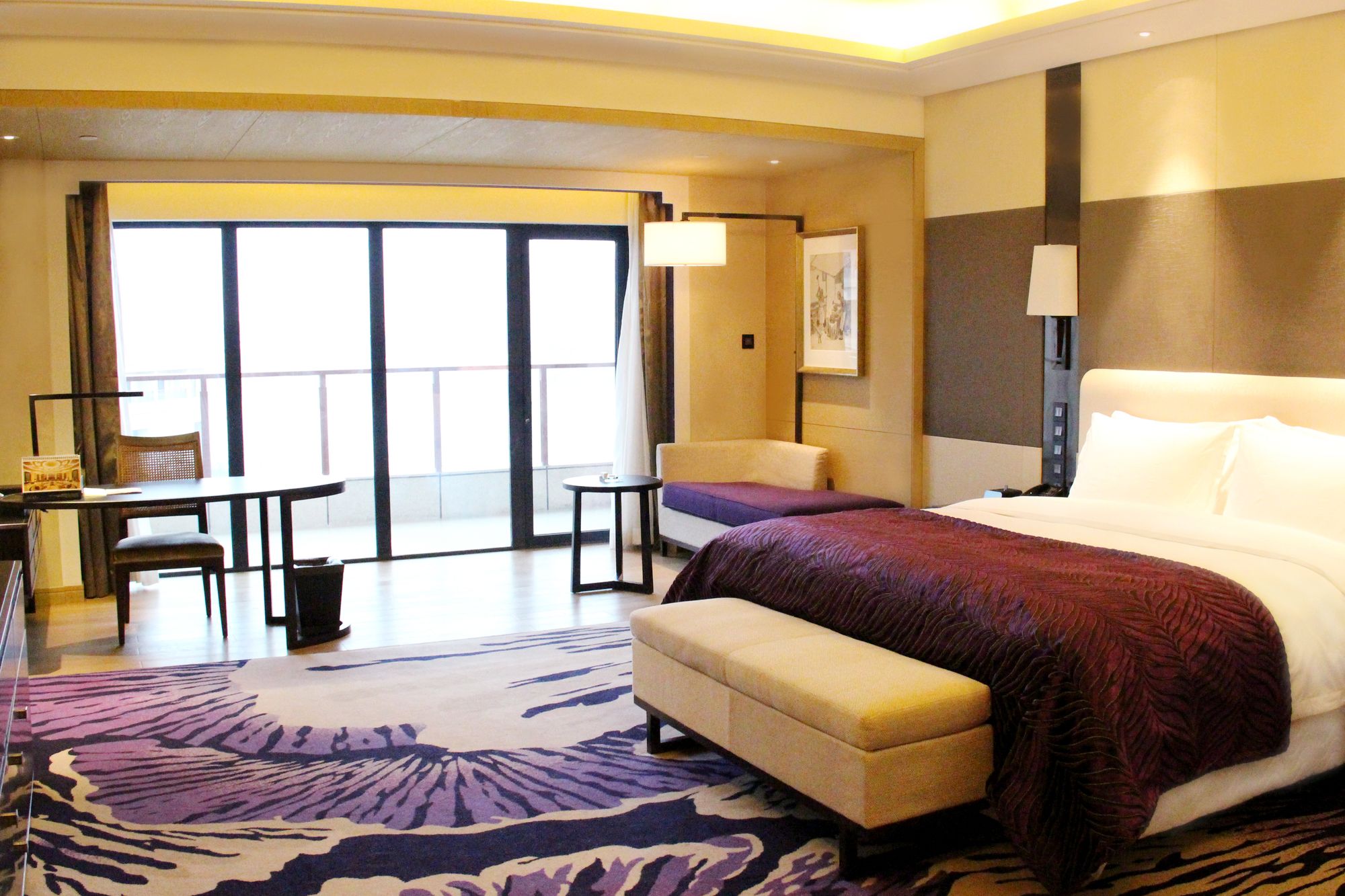 Фото Wuhan Liantou Penisula Hotel & Resort