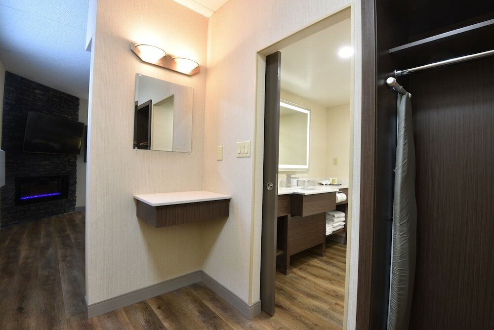 Фото Victoria Inn Hotel and Convention Centre Winnipeg