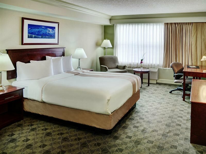 Фото Chateau Nova Kingsway