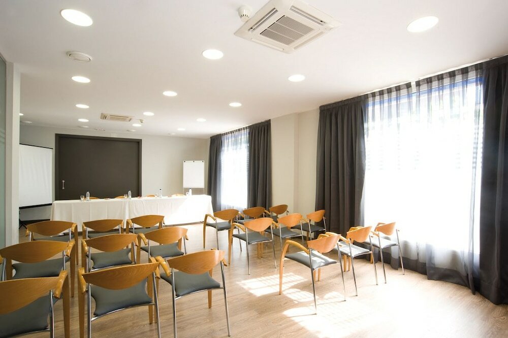 Фото Hotel Cisneros