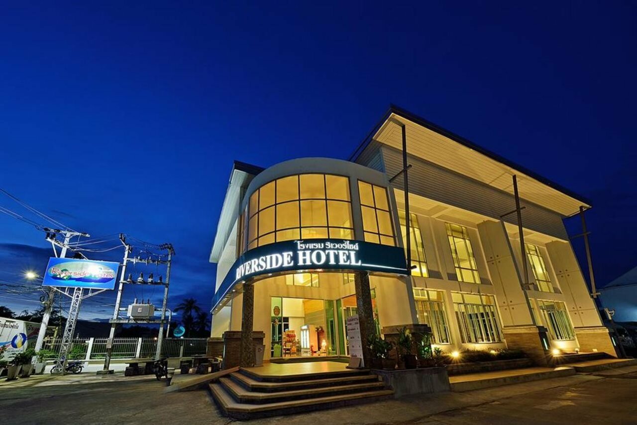 Фото Riverside Hotel