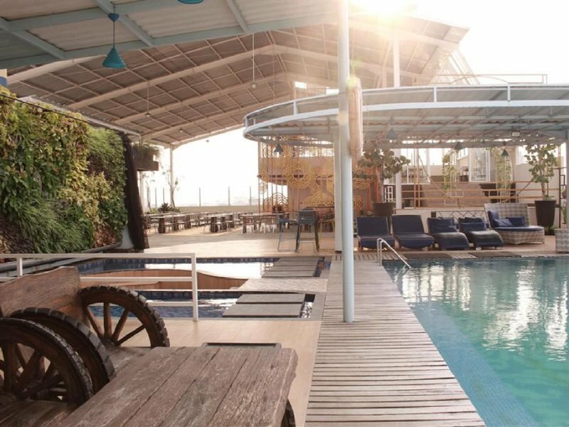 Фото RedDoorz Premium near Bandung Station