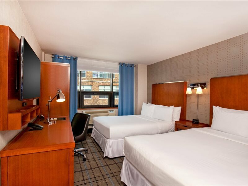 Фото Four Points by Sheraton Midtown-Times Square