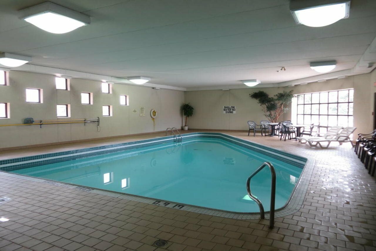 Фото Days Inn by Wyndham Niagara Falls Near The Falls