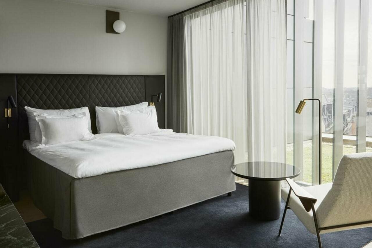 Фото Hotel At Six