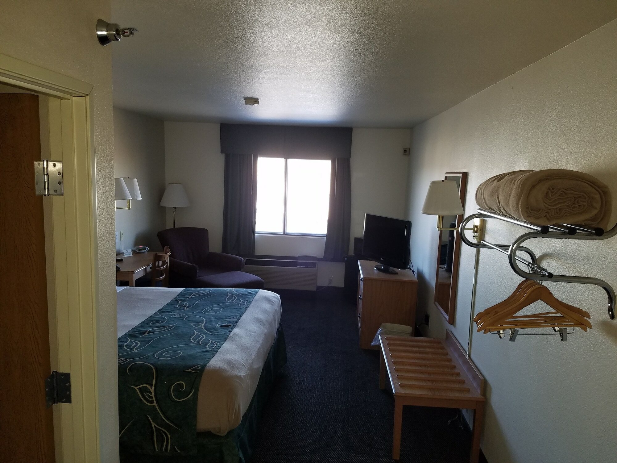 Фото Travelodge by Wyndham Cheyenne