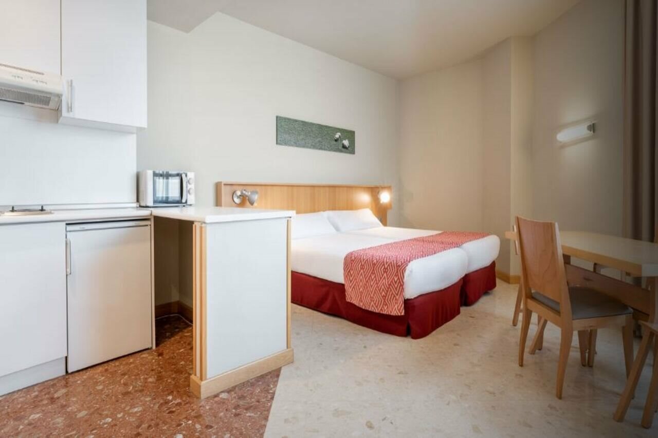 Фото Apartahotel Exe Campus San Mamés