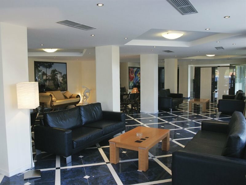 Фото Dolphin Resort Hotel & Conference