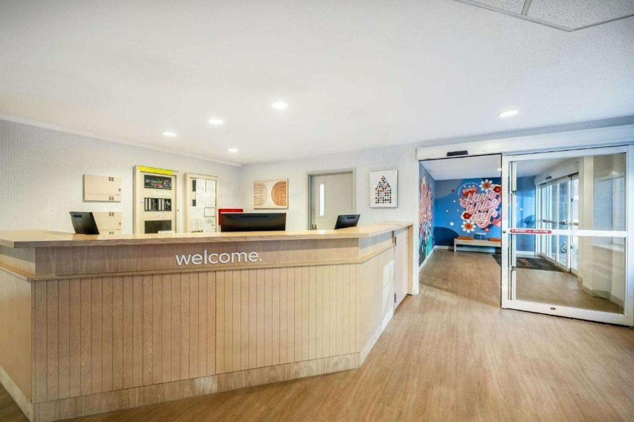 Фото Sonesta Simply Suites Jersey City