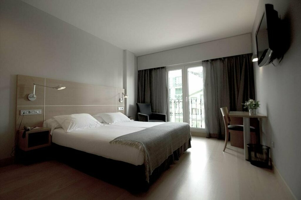 Apartments Hotel Jauregui, Basque Country, photo