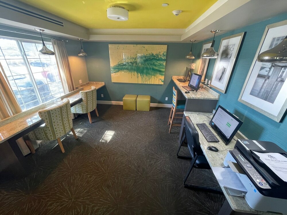 Фото Red Roof Inn Plus+ & Suites Tampa