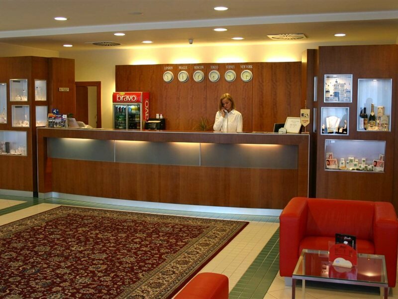 Фото Ramada Airport Hotel Prague