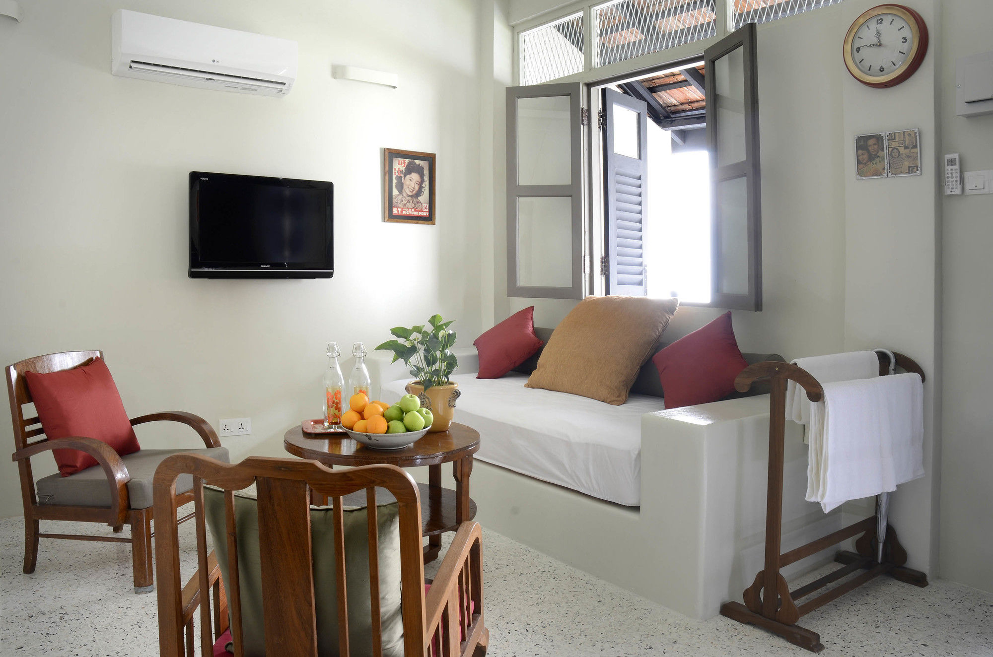 Фото Noordin Mews