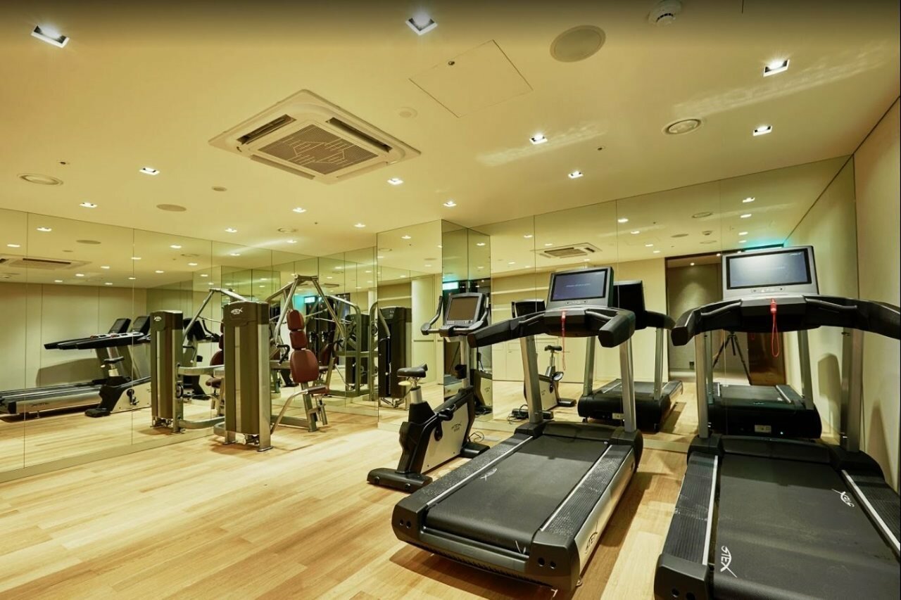 Фото Crown Park Hotel